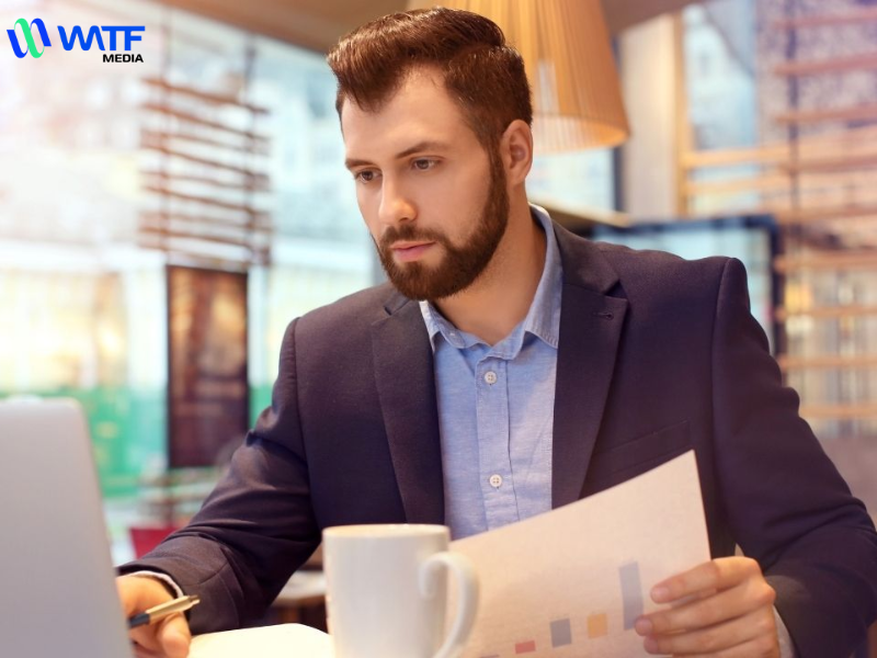 SEO Manager Là Gì? Kỹ Năng Và Cơ Hội Nghề Nghiệp 1 SEO Manager là người chịu trách nhiệm chính trong việc quản lý và tối ưu hóa các chiến lược SEO nhằm nâng cao thứ hạng của website trên các công cụ tìm kiếm như Google