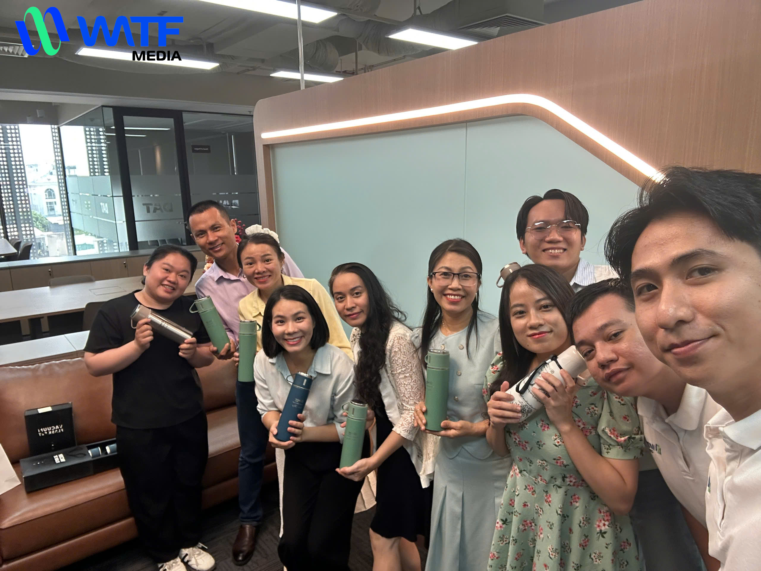 Trong buổi gặp gỡ, Sếp Vân đã dành thời gian trao đổi cùng từng thành viên, chia sẻ những định hướng sắp tới cũng như ghi nhận những nỗ lực của toàn team trong thời gian qua