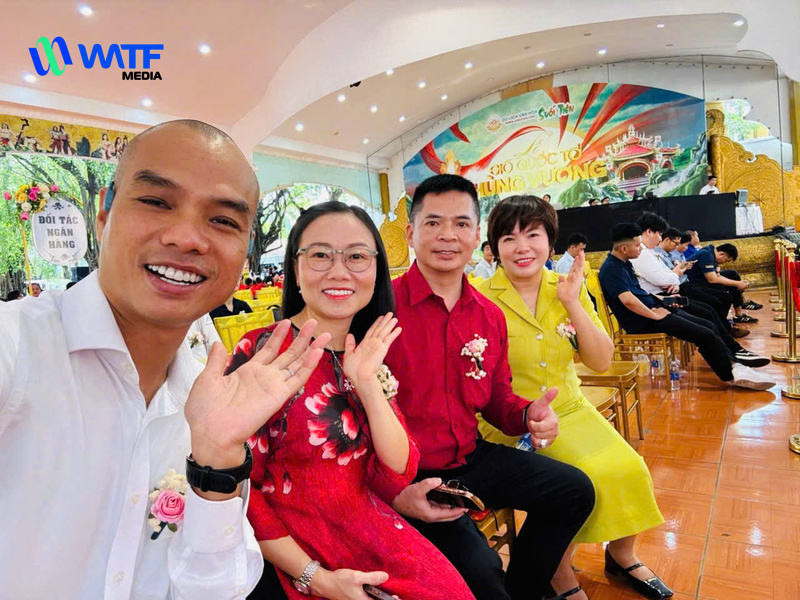 Suối Tiên tổ chức chương trình nghệ thuật Giỗ Tổ Hùng Vương thu hút đông đảo du khách.
